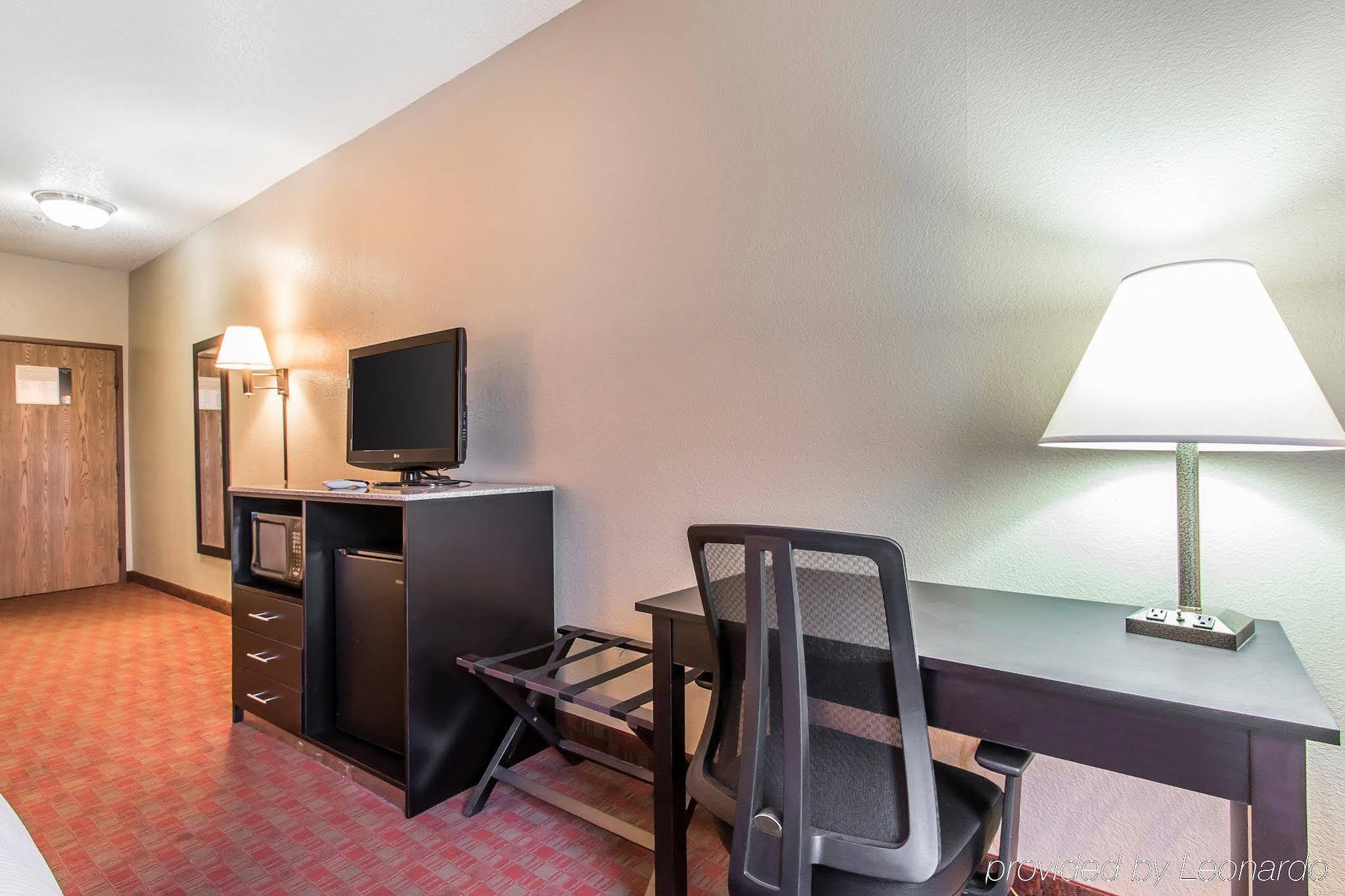 Quality Inn & Suites La Vergne Exteriér fotografie