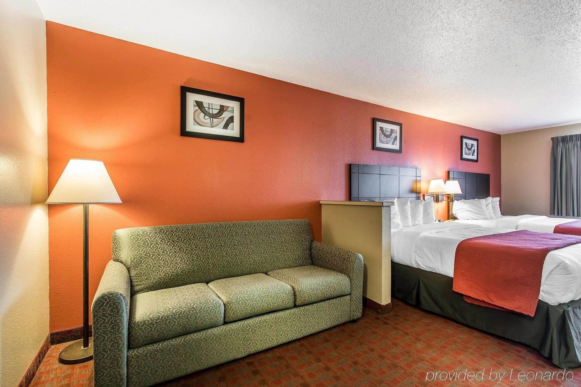 Quality Inn & Suites La Vergne Exteriér fotografie