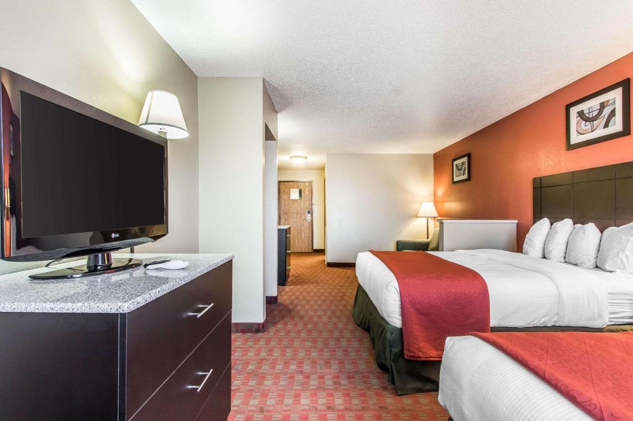 Quality Inn & Suites La Vergne Exteriér fotografie