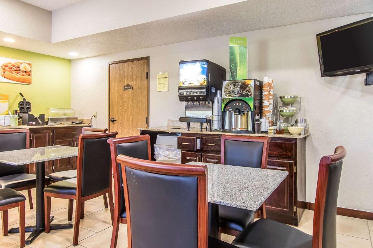 Quality Inn & Suites La Vergne Exteriér fotografie