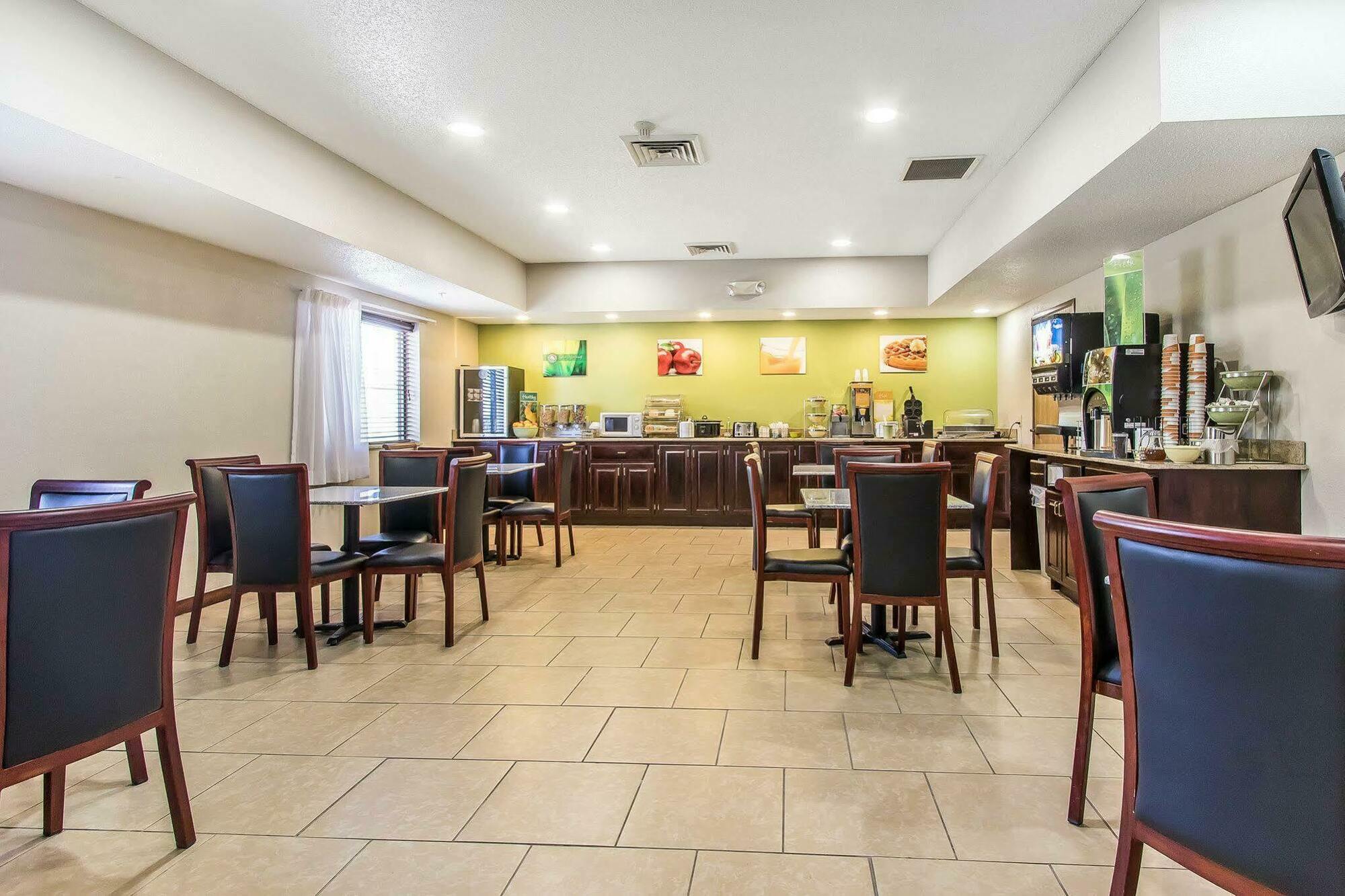 Quality Inn & Suites La Vergne Exteriér fotografie