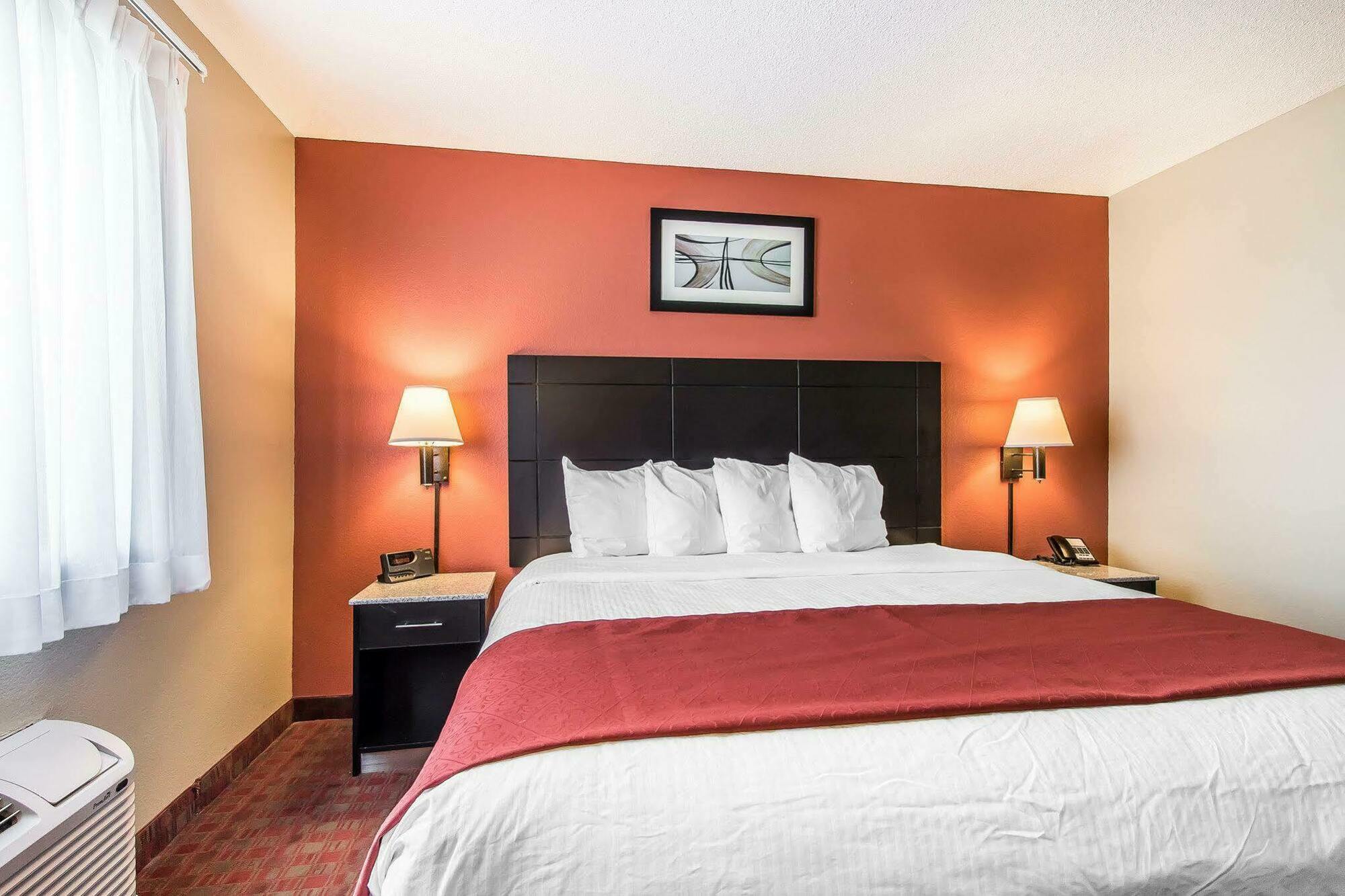 Quality Inn & Suites La Vergne Exteriér fotografie