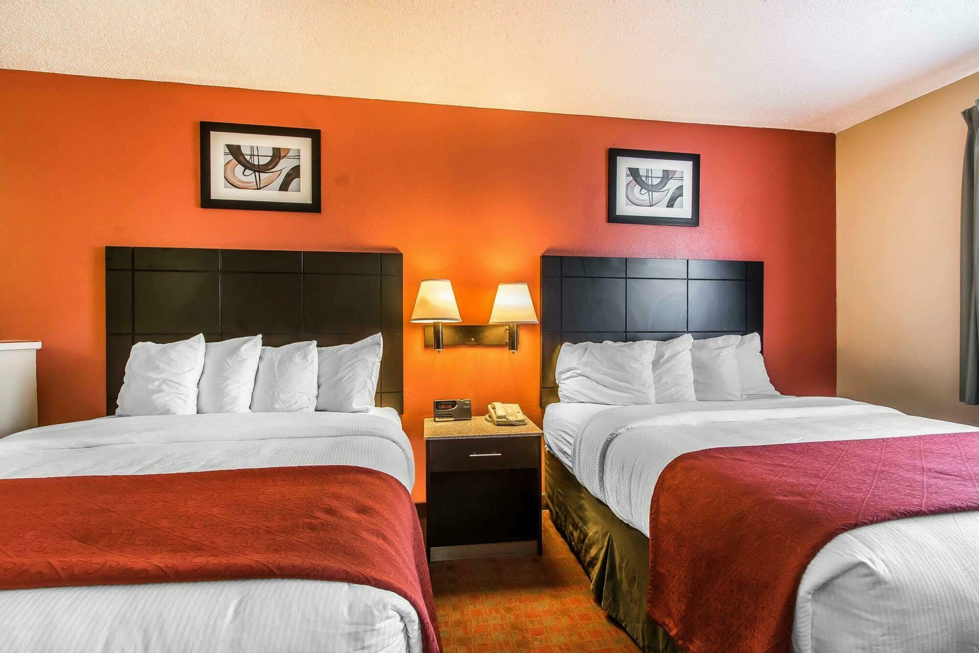 Quality Inn & Suites La Vergne Exteriér fotografie