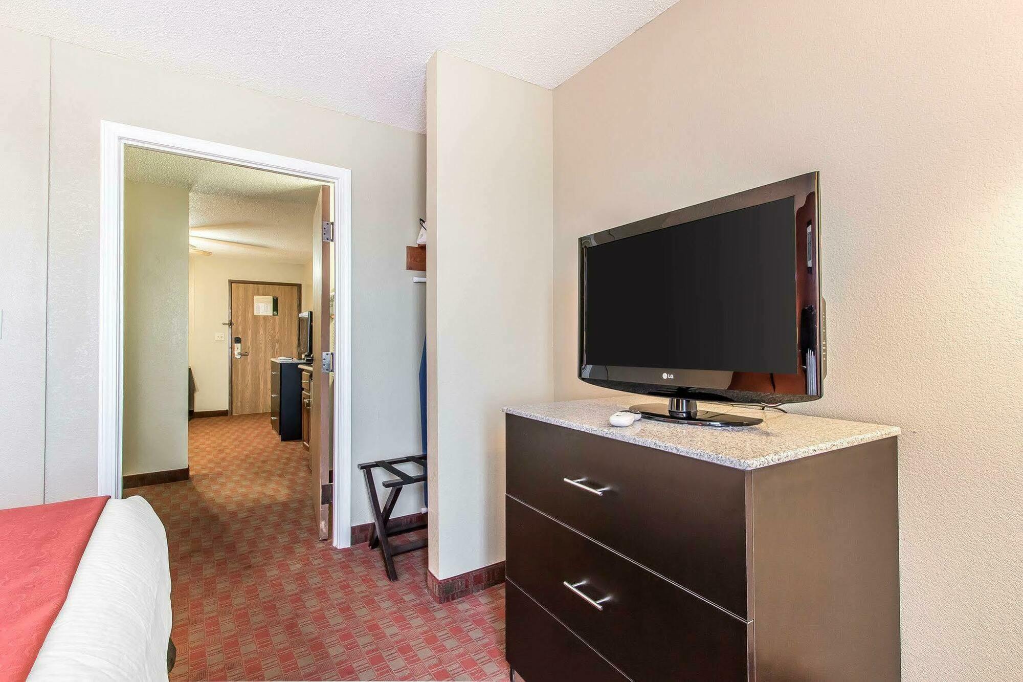 Quality Inn & Suites La Vergne Exteriér fotografie